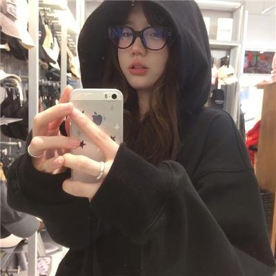 万花嬉春